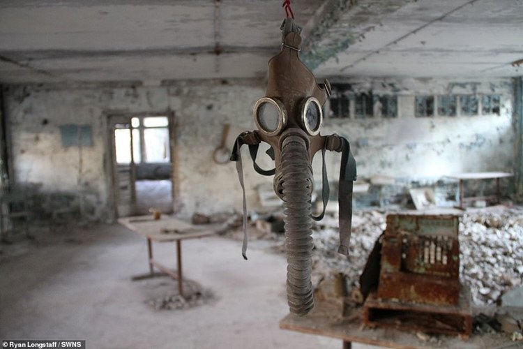canh-tuong-xot-xa-sau-33-nam-cua-nhung-ngoi-nha-bi-tan-pha-boi-tham-hoa-hat-nhan-chernobyl
