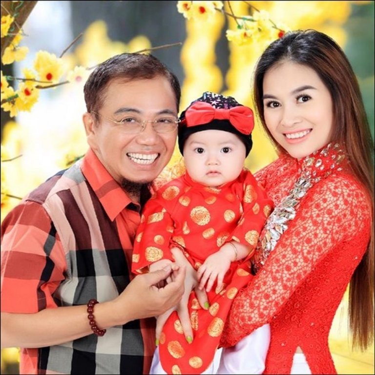 cuoc-song-day-bien-dong-cua-nghe-si-hong-to-truoc-khi-bi-bat-vi-hanh-vi-danh-bac