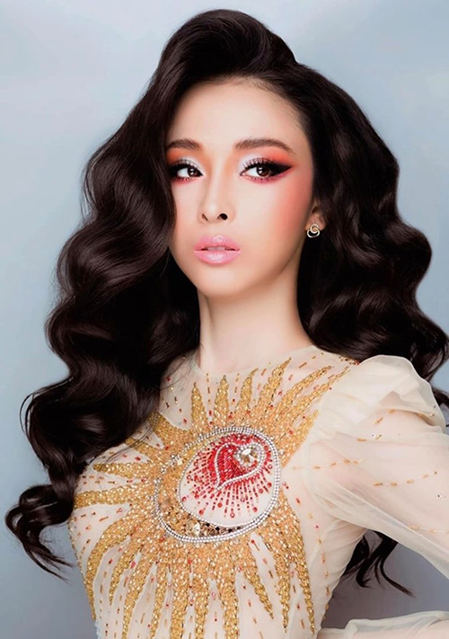 Sau nhiều năm, nhan sắc của Trương Hồ Phương Nga vẫn được đánh giá cao. Người đẹp cho hay sau khi tại ngoại, cô cũng được nhiều người yêu quý hơn xưa.