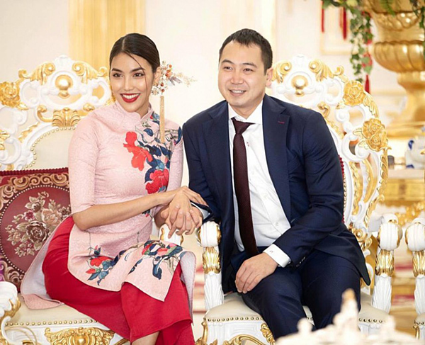 lan-khue-mang-thai-con-dau-long-sau-7-thang-ket-hon-voi-chong-dai-gia