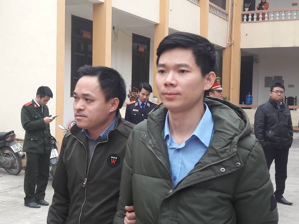 ngay-mai-135-xet-xu-phuc-tham-bac-si-hoang-cong-luong-cung-4-bi-cao-khac