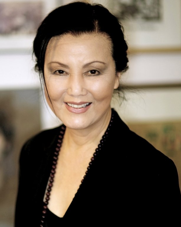 sao-hollywood-nhung-my-nhan-goc-viet-xinh-dep-va-noi-tieng