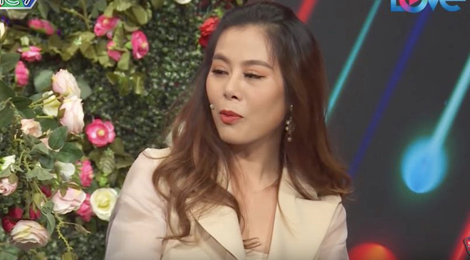 nam-thu-bi-che-kem-duyen-khi-thay-cat-tuong-lam-mc-ban-muon-hen-ho