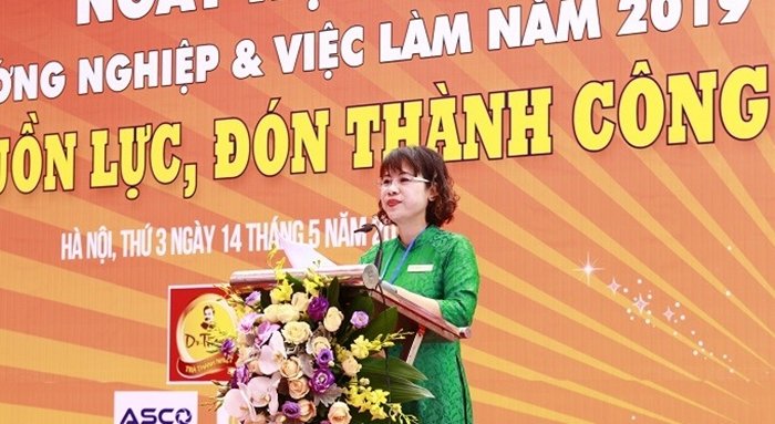 ngay-hoi-huong-nghiep-va-viec-lam-cung-dien-gia-tran-uyen-phuong