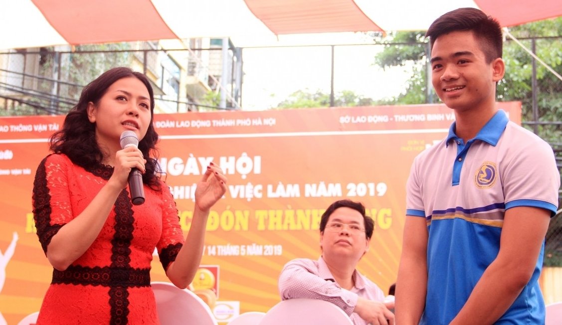 ngay-hoi-huong-nghiep-va-viec-lam-cung-dien-gia-tran-uyen-phuong