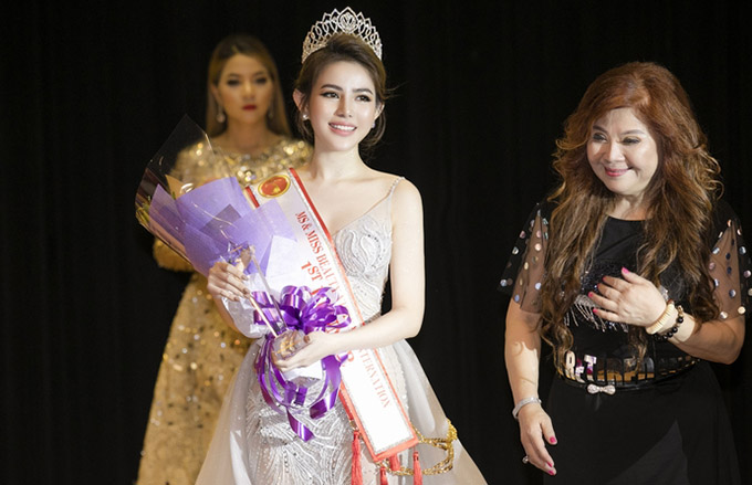 Con gái diễn viên Hữu Tiến - Nguyễn Lê Thủy Tiên đăng quang Á hậu Sắc đẹp Việt Nam Quốc tế. Cô cao 1m63, nặng 46 kg, số đo 3 vòng là 82-57-92. 