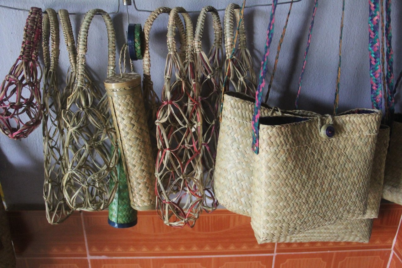 chiem-nguong-mu-tui-xach-duoc-lam-tu-co