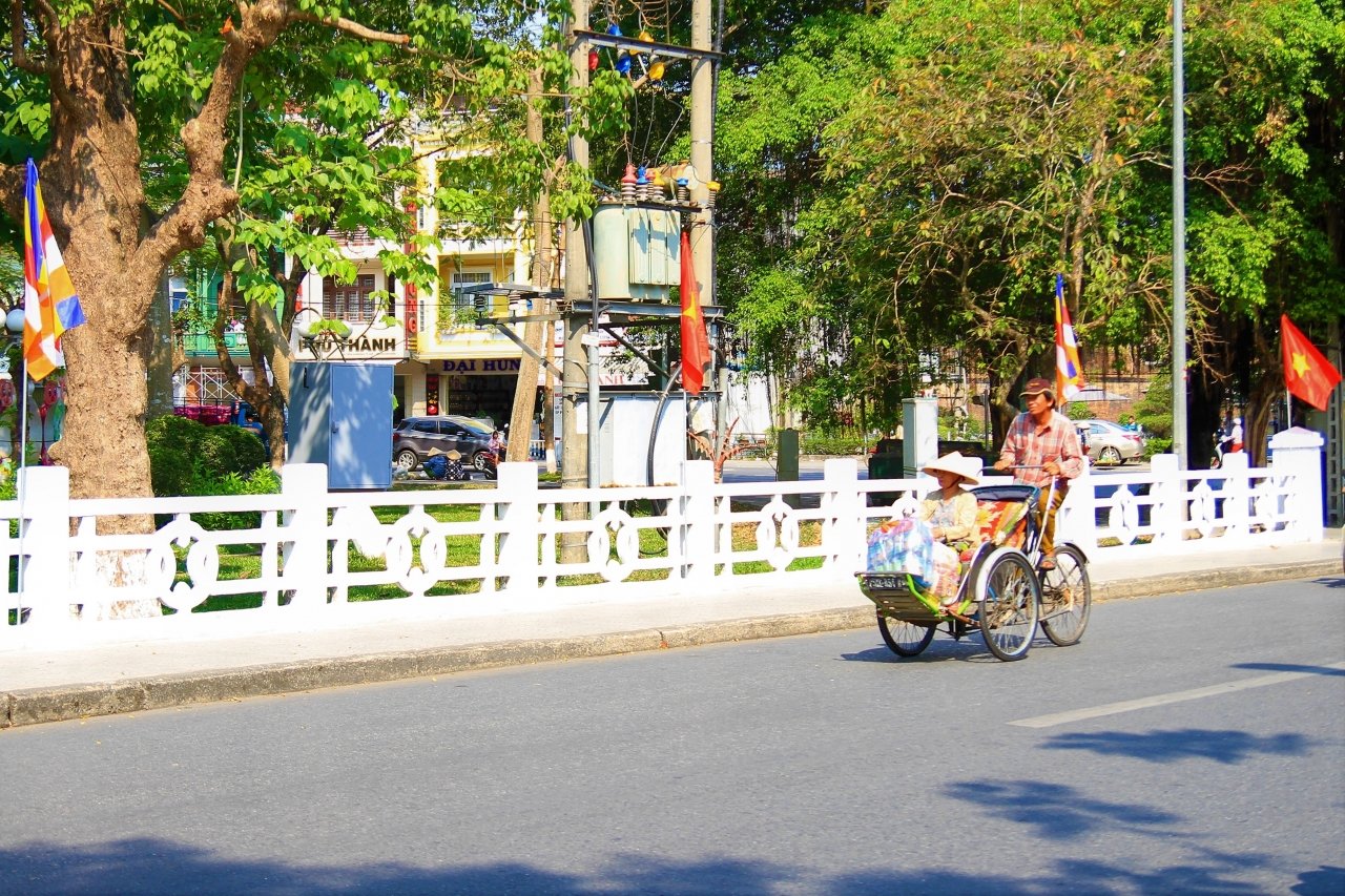 hue-nhung-ngay-vang-nang