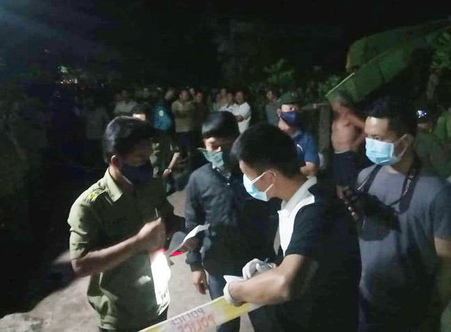 Lực lượng Công an đang phong tỏa hiện trường để điều tra. (Ảnh: VietNamNet)