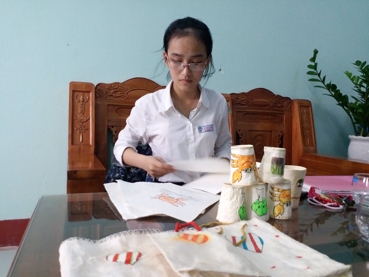 la-mat-voi-giay-lam-tu-ba-mia-co-tinh-nang-chong-tham