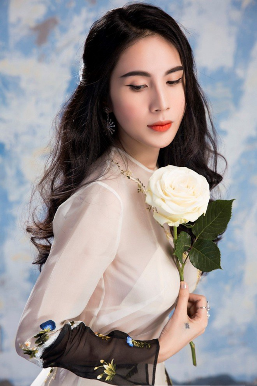 Thủy Tiên khẳng định sẽ sớm ra sản phẩm âm nhạc mới. 