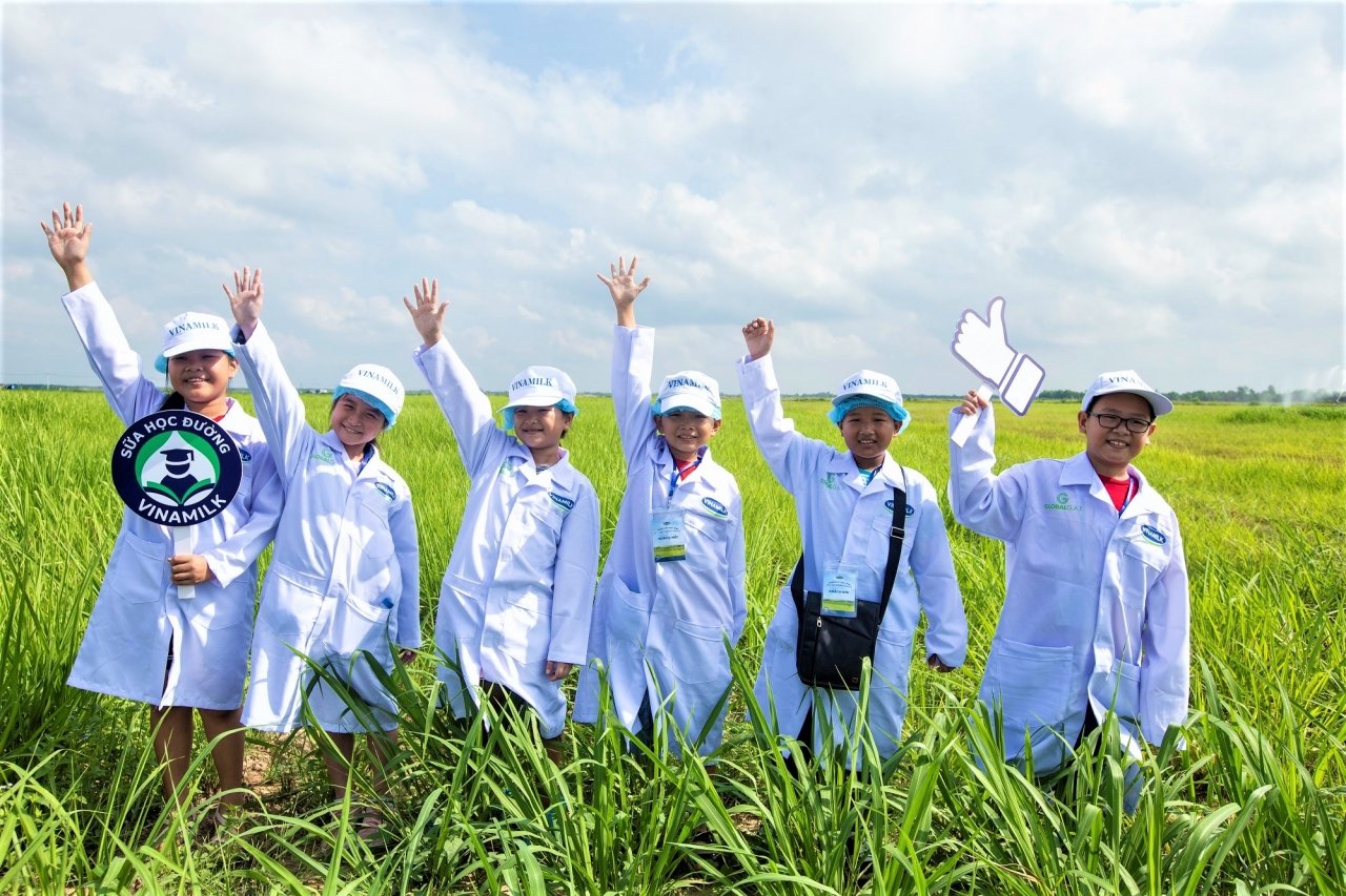 an-tam-tin-tuong-ve-chat-luong-sua-hoc-duong-ma-cac-con-uong-moi-ngay