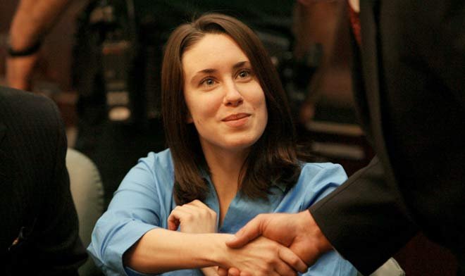 Casey Anthony vui mừng khi được tuyên trắng án.