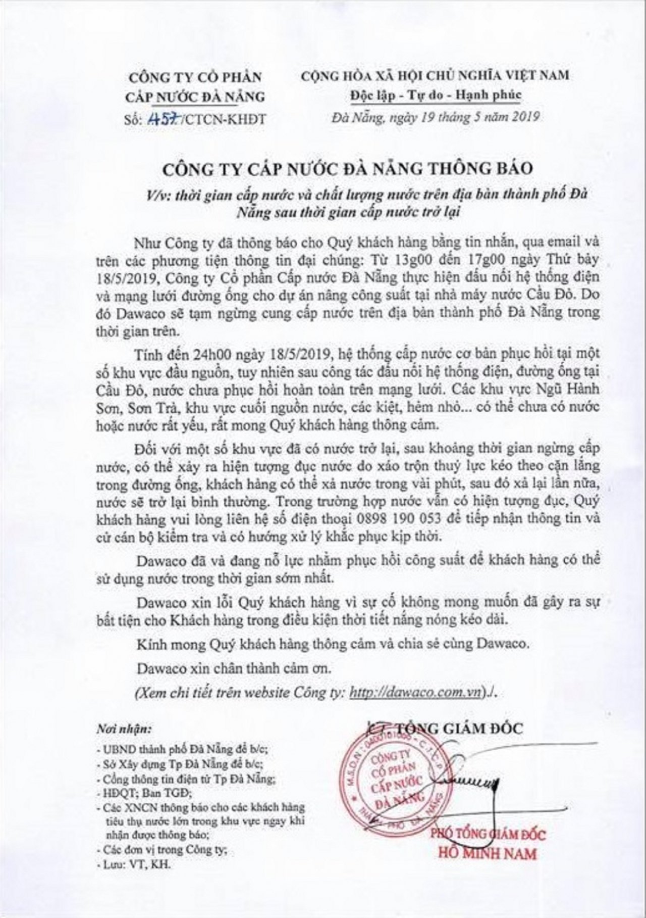 nguoi-dan-da-nang-chat-vat-vi-thieu-nuoc-sinh-hoat-ngay-nang-nong
