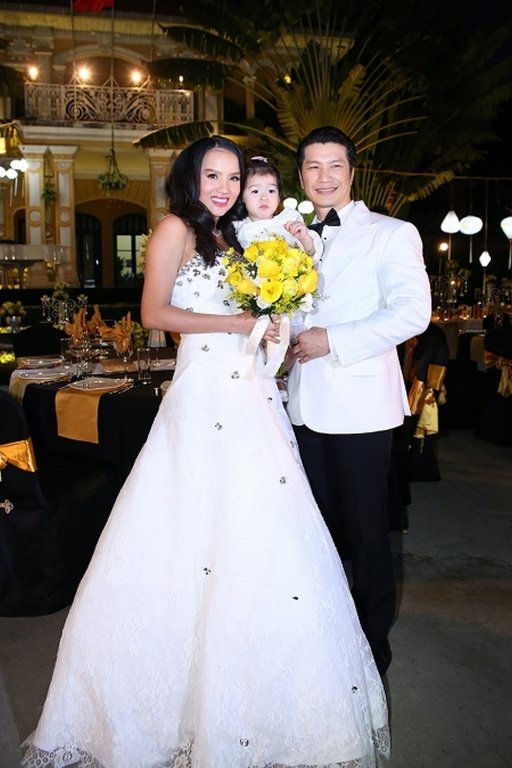 nhin-lai-hon-nhan-do-vo-dang-tiec-cua-sao-nam-viet-voi-vo-ngoai-quoc