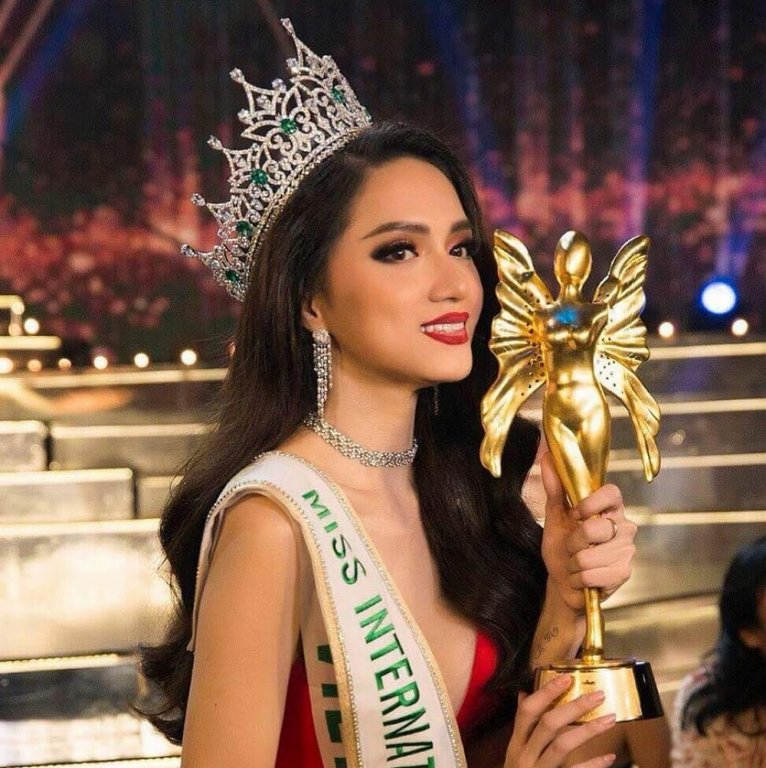 nhan-sac-ngot-ngao-cua-3-hoa-hau-chuyen-gioi-duoc-cong-nhan-o-viet-nam