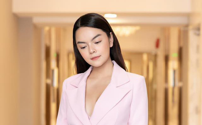 Phạm Quỳnh Anh ngày càng xinh đẹp, quyến rũ hậu ly hôn. 