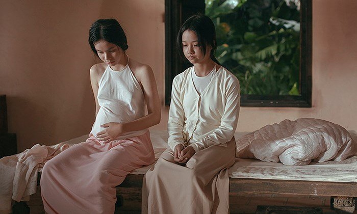 su-that-thong-tin-me-dien-vien-13-tuoi-trong-phim-vo-ba-muon-con-dong-canh-nhay-cam-de-tra-no