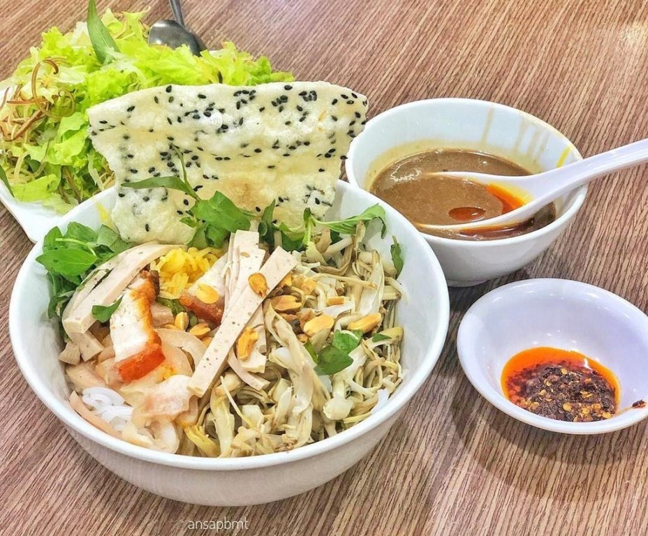 bun-mam-nem-thit-luoc-va-6-mon-bun-kho-de-an-ngay-mat