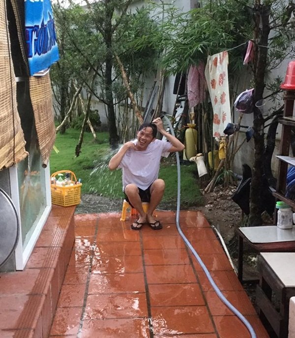 danh-hai-hoai-linh-du-co-tien-ty-nhung-van-chon-cach-song-nong-dan