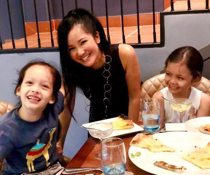 hong-nhung-muon-tam-roi-showbiz-de-song-gian-di-ben-2-con