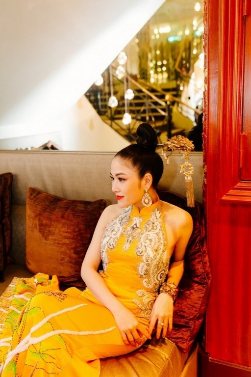 top-6-bo-ao-dai-day-sang-trong-va-quyen-luc-tren-tham-do-lhp-cannes