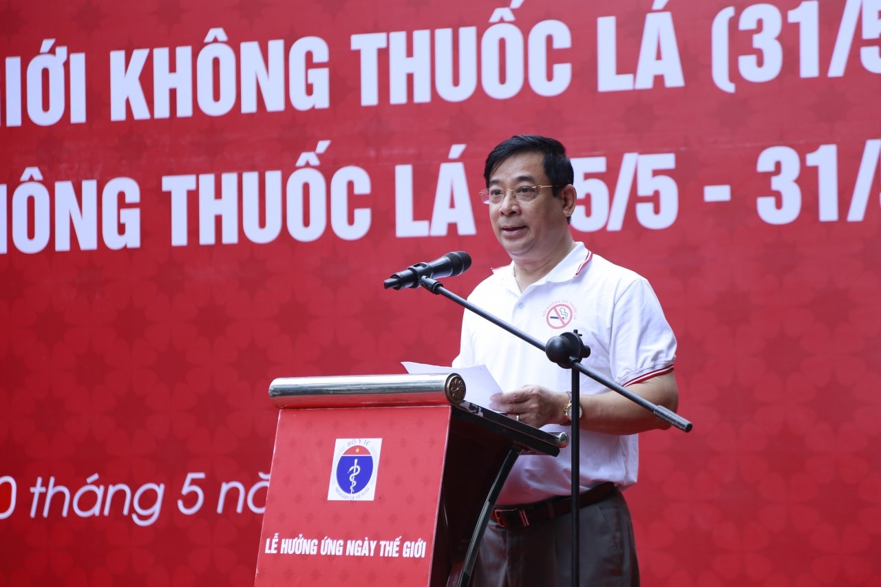bo-y-te-de-xuat-phat-nguoi-nguoi-hut-thuoc-la