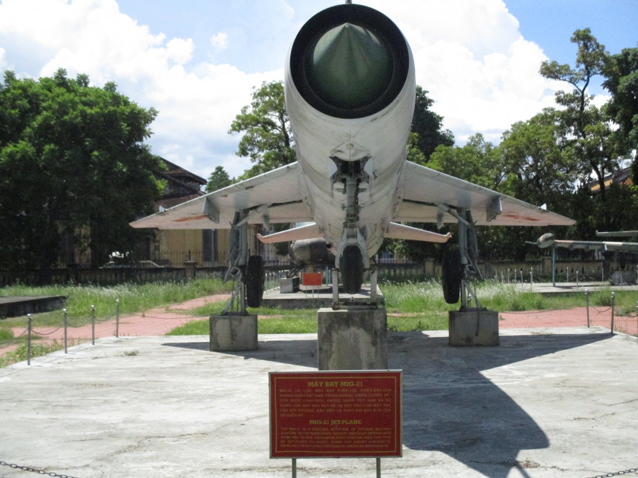 ly-do-nao-khien-hien-vat-chien-tranh-o-thua-thien-hue-xuong-cap