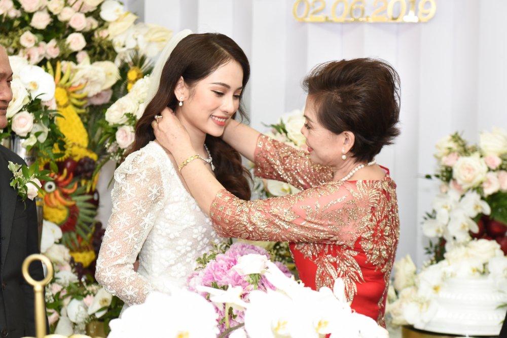 duong-khac-linh-hanh-phuc-hon-sara-luu-trong-le-an-hoi