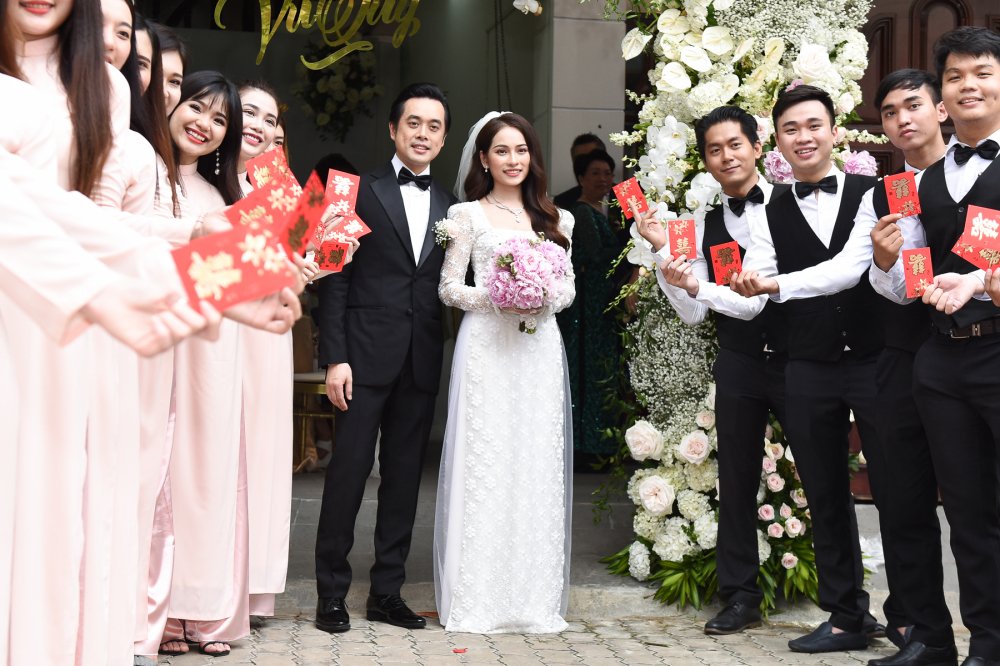 duong-khac-linh-hanh-phuc-hon-sara-luu-trong-le-an-hoi