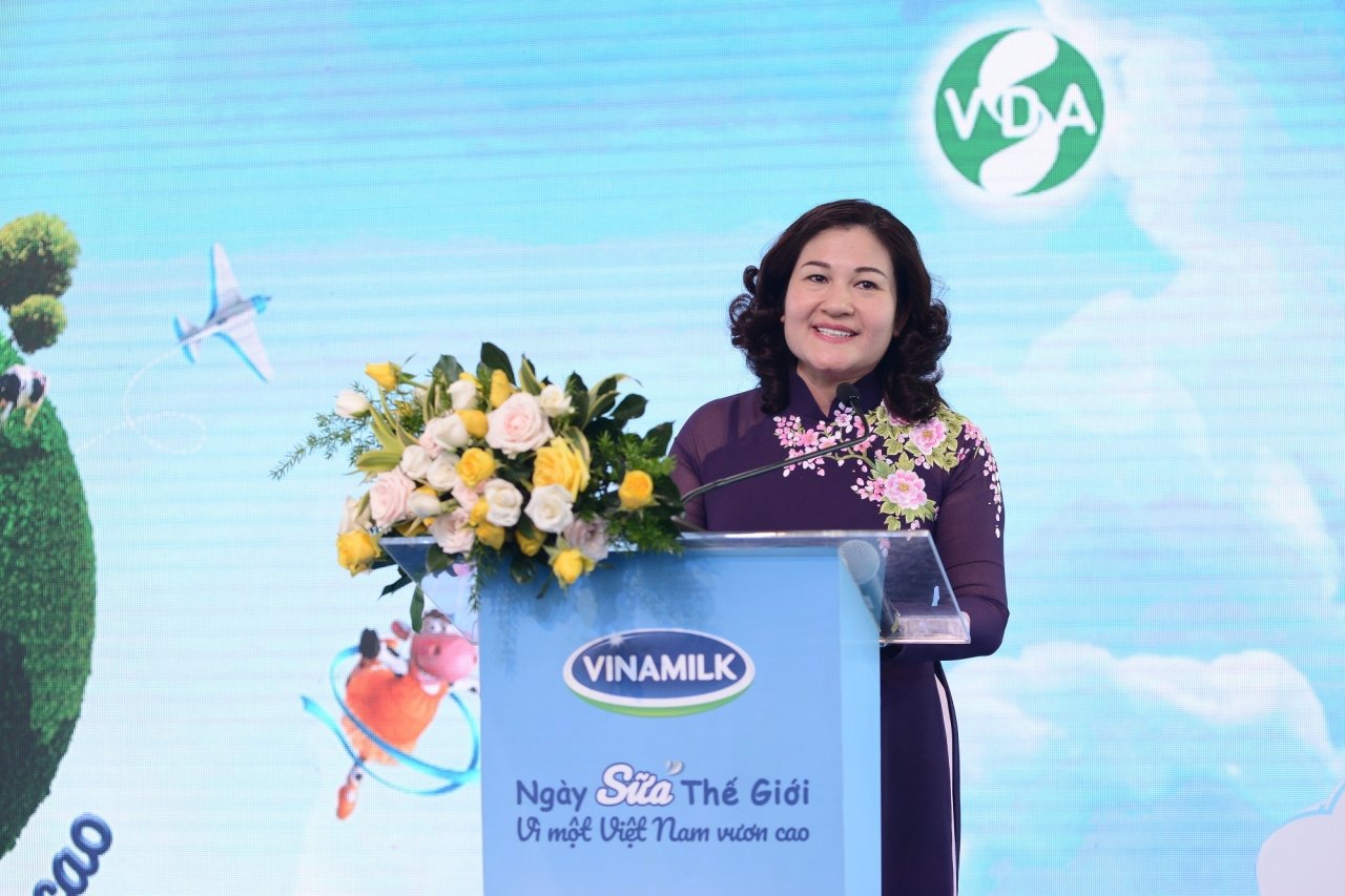 viet-nam-huong-ung-ngay-sua-the-gioi-2019-voi-chu-de-niem-vui-uong-sua-o-truong