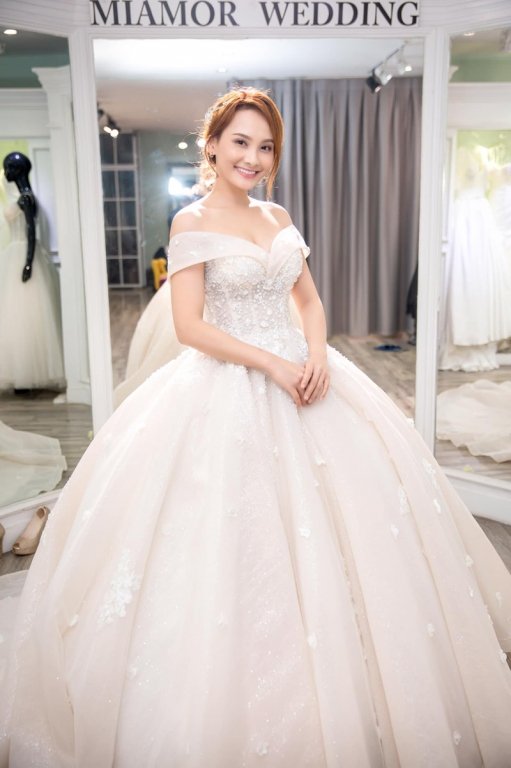 bo-anh-cuoi-tuyet-dep-cua-bao-thanh-va-quoc-truong-trong-ve-nha-di-con
