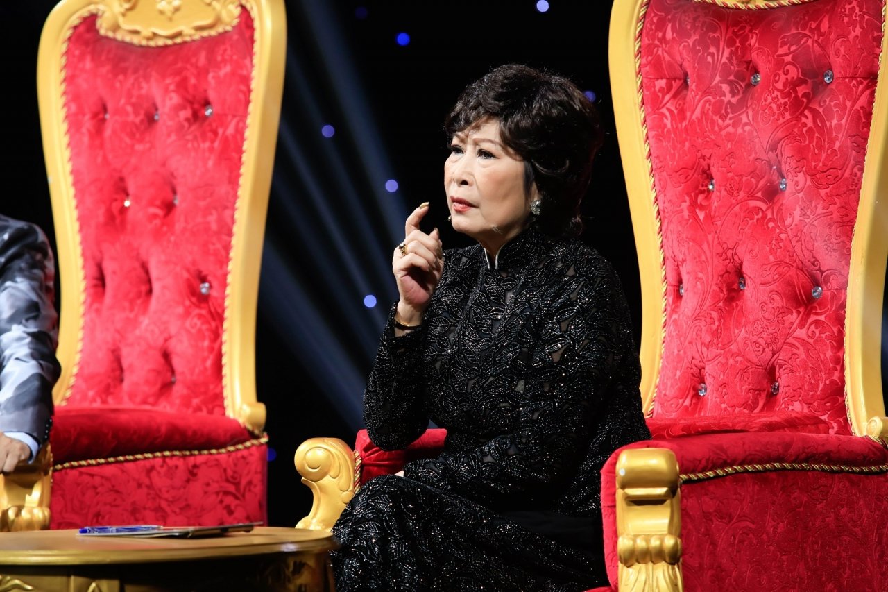  Kim Phương từng đón nhận nỗi đau mất con, mất chồng ngay trên sân khấu.