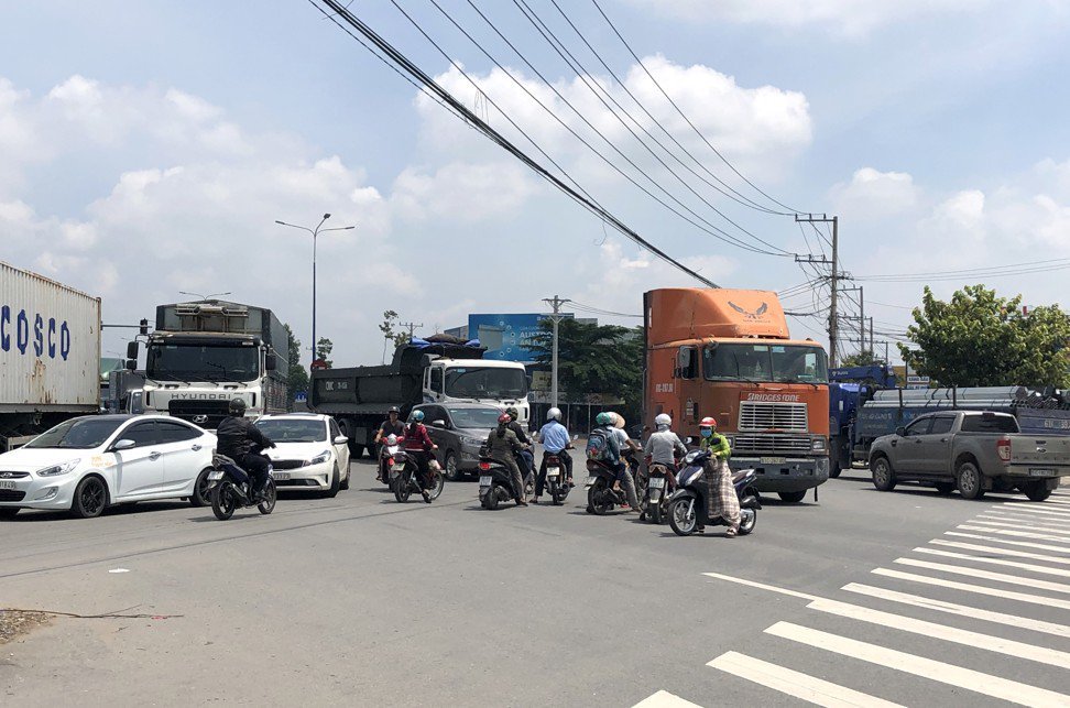 Cảnh tắc đường vào cảng Cát Lái diễn ra mỗi ngày.