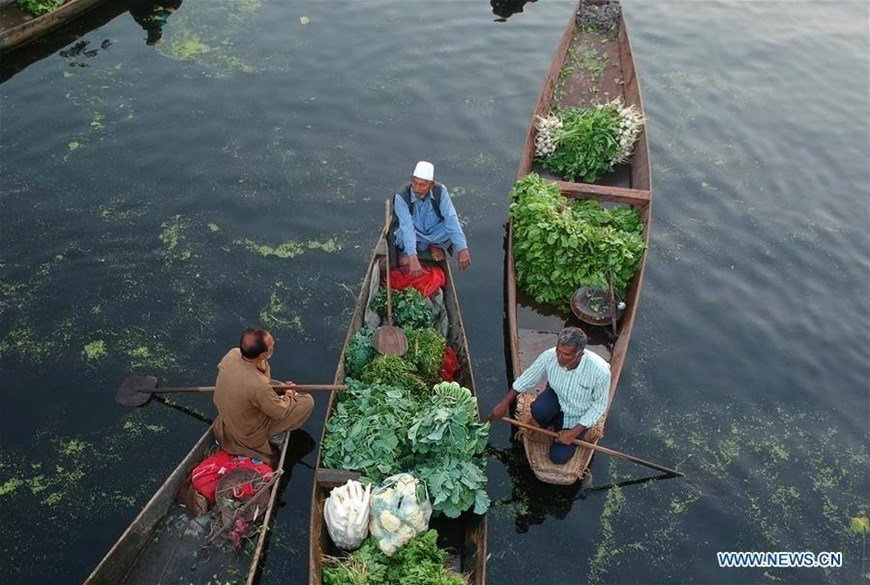 kham-pha-khu-cho-noi-an-tuong-qua-nhung-buc-hinh-chup-tu-tren-cao