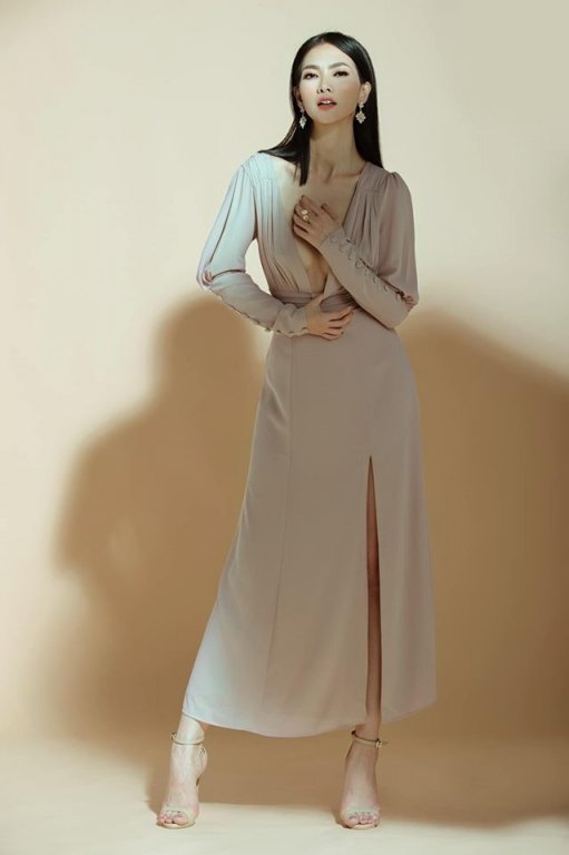 Anh Thư khoe hình ảnh nuột nà xinh đẹp ở tuổi 38.