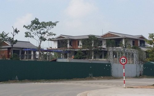 kdt-duong-noi-can-canh-toa-lau-dai-gan-5000m2-cua-nu-chu-tich-tap-doan-nam-cuong