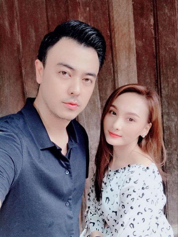 Tuấn Tú khoe ảnh cùng Bảo Thanh. Cả hai đang góp mặt chung trong phim 