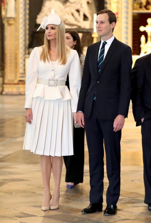 loat-hang-hieu-dat-gia-cua-ivanka-trump-trong-chuyen-cong-du-anh