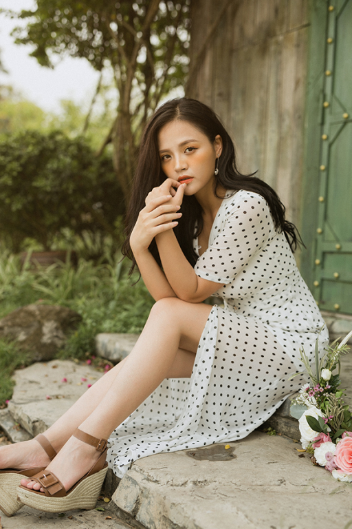 Thu Quỳnh đẹp dịu dàng trong bộ ảnh mới.