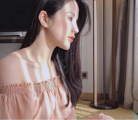 Đang mang bầu lần 2, Diệp Lâm Anh vẫn được khen xinh đẹp hết cỡ.