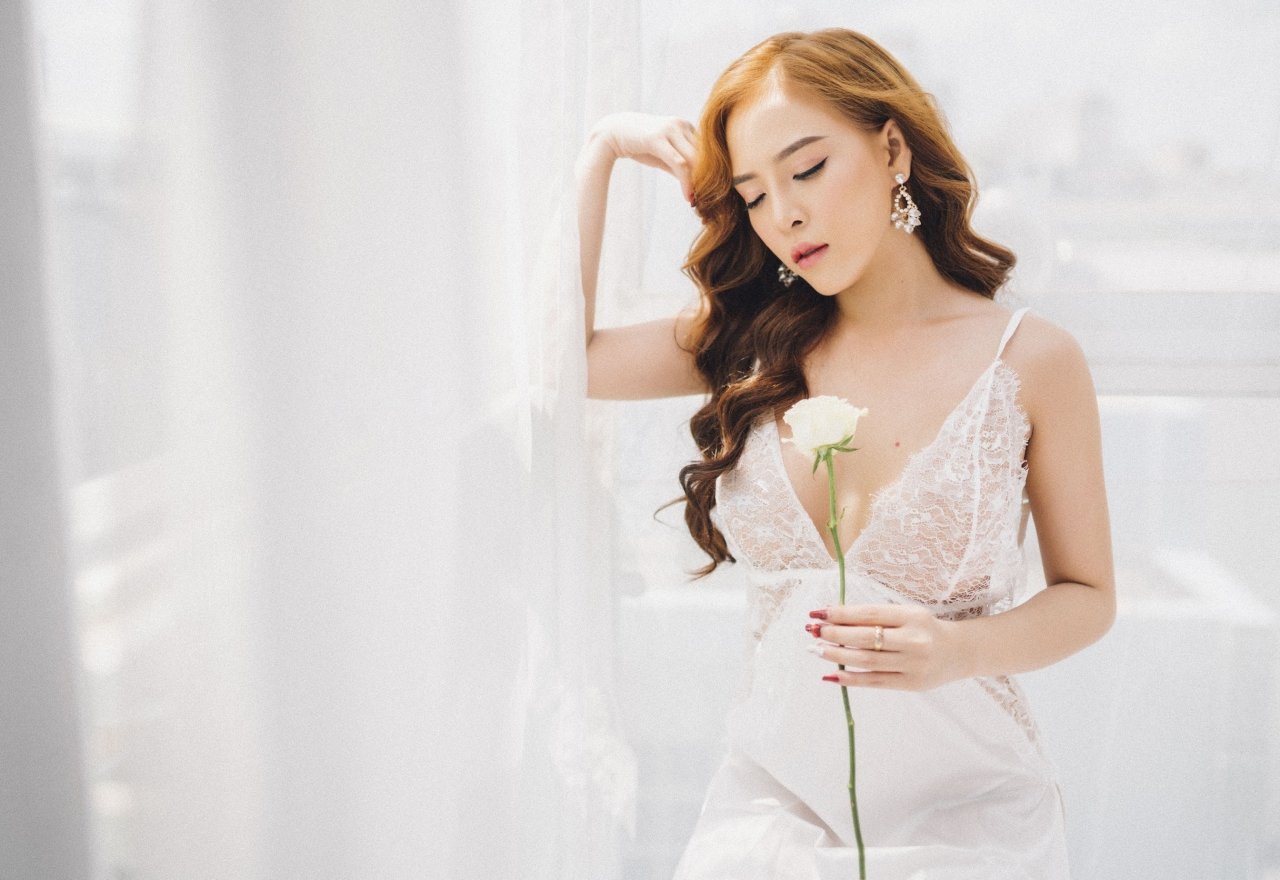 can-canh-nhan-sac-nong-bong-cua-hot-girl-so-huu-vong-eo-con-kien-khong-thua-kem-ngoc-trinh