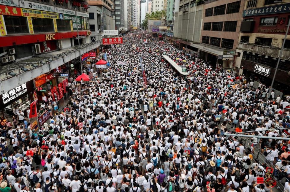 Hon 1 trieu nguoi Hong Kong bieu tinh phan doi du luat dan do hinh anh 4