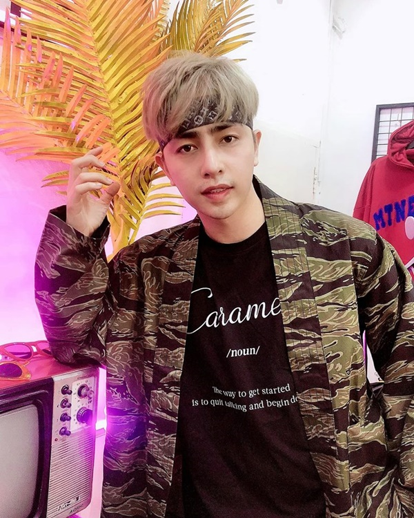 thu-thuy-chinh-thuc-cong-khai-ban-trai-kem-tuoi-dien-trai