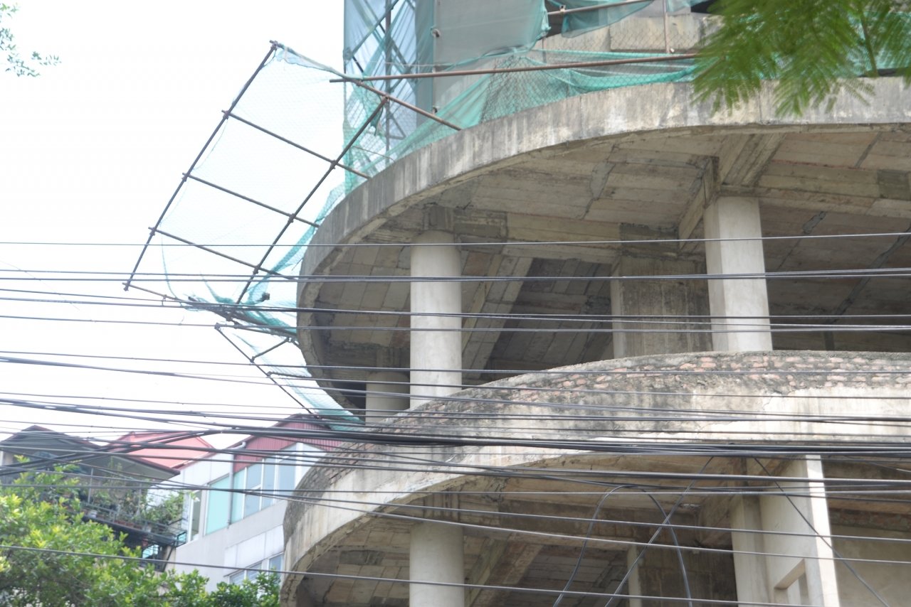 du-an-nha-cong-vu-thuoc-cong-an-thanh-pho-ha-noi-vi-sao-bo-hoang-gan-thap-ky