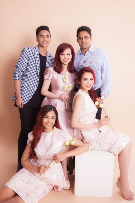 cuoc-song-vien-man-cua-hoa-hau-viet-nam-tung-duoc-vinh-danh-ky-luc-viet-nam