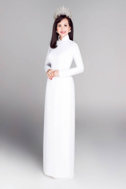 cuoc-song-vien-man-cua-hoa-hau-viet-nam-tung-duoc-vinh-danh-ky-luc-viet-nam