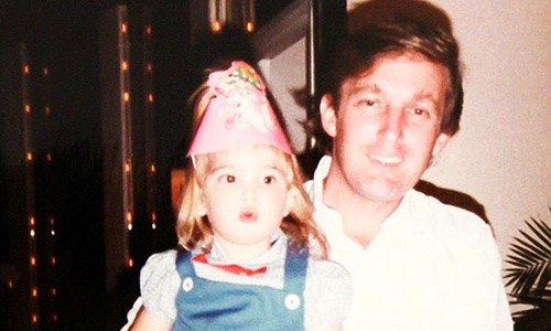 Bức ảnh được Ivanka đăng trên mạng xã hội năm 2017 vào ngày sinh nhật Trump. Ảnh: Twitter.
