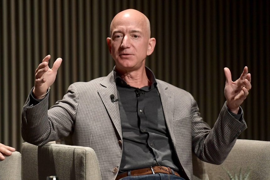 Năm 2017, Amazon của tỷ phú Jeff Bezos hầu như không trả một đồng thuế liên bang nào tại Mỹ. Ảnh: Fortune. 