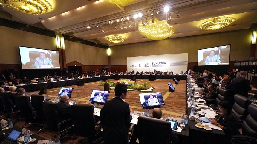 G20 đang xem xét 2 hướng giải quyết để “vá lỗ hổng” trong các quy định thuế. Ảnh: Quartz. 